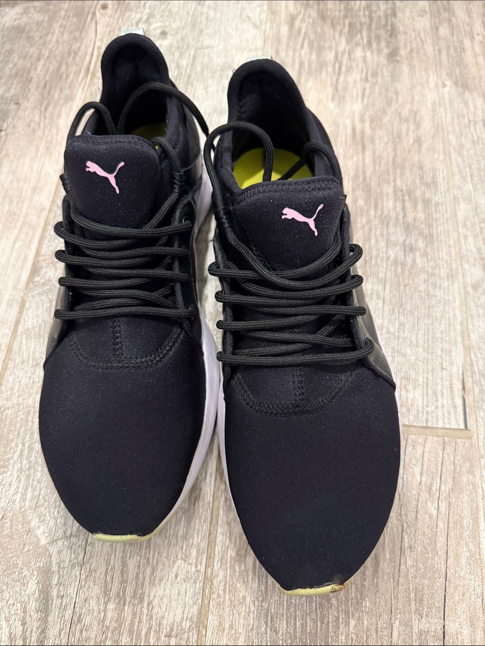 Puma Women’s Black Athletic Sneakers with Pink Logo size 9